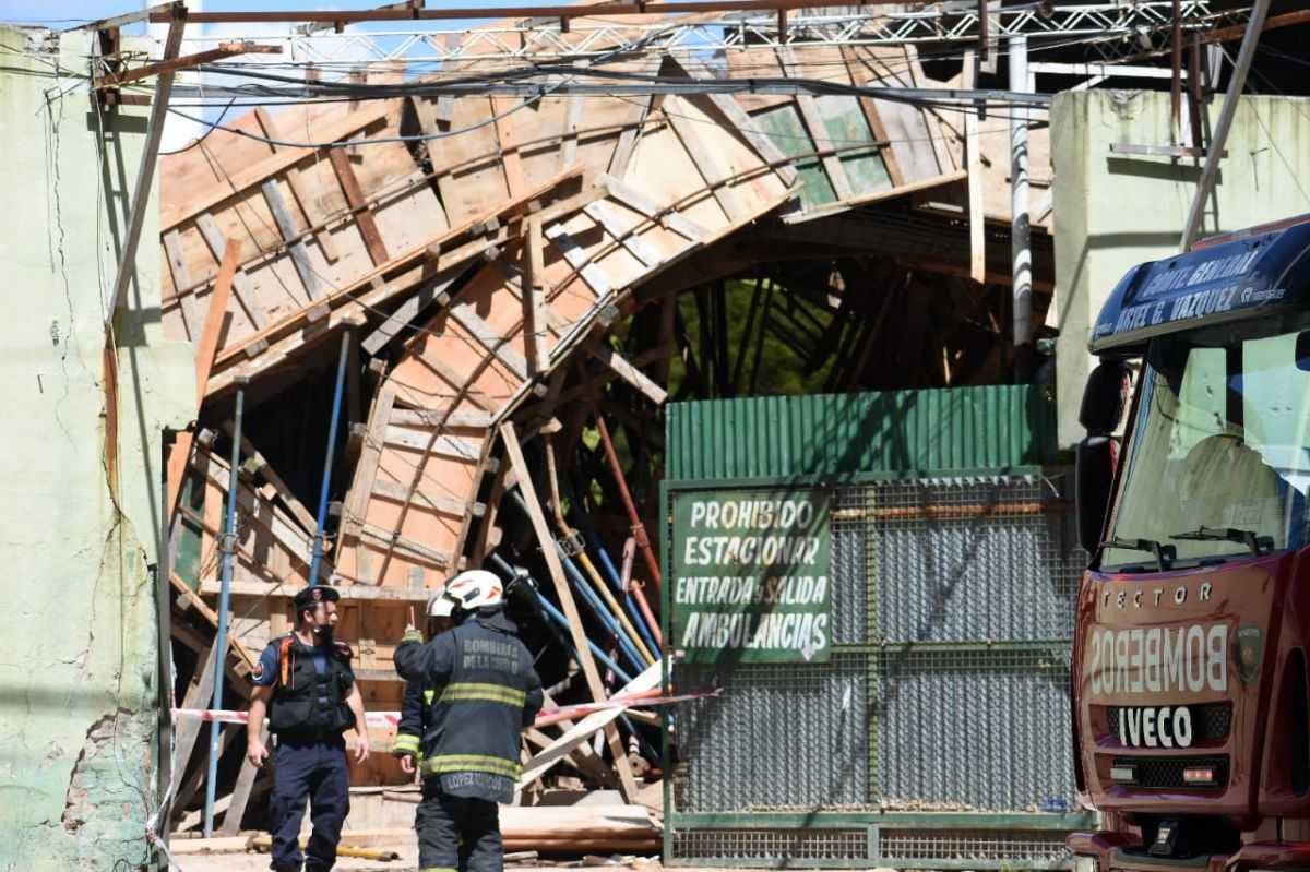 Derrumbe en el estadio de Ferro: seis trabajadores sufrieron