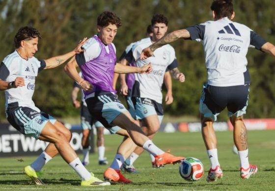 La Scaloneta realizó su primera práctica en Ezeiza