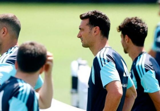 Con la clasificación sellada, Scaloni analiza un equipo alternativo