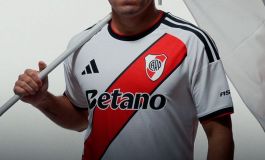 River presentó la camiseta titular para la temporada 2026/27
