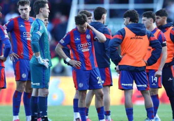 Luego de la derrota en el clásico los hinchas de San Lorenzo apuntaron contra la dirigencia
