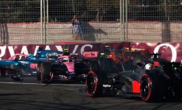 Franco Colapinto chocó en Azerbaiyán y quedó fuera de la carrera tras un incidente con Gasly y Norris